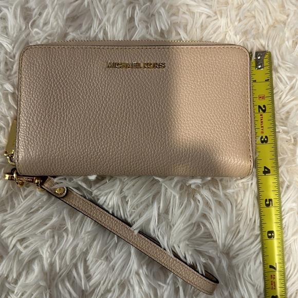 Michael Kors medium wallet with wristband - Picture 3 of 6